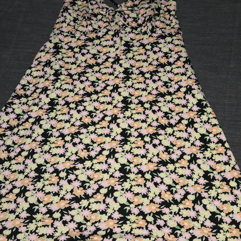 No Boundaries NOBO Black Pink Yelow  Pink Floral Haltar Top SZ Jr L 11/13 Spring - Picture 2 of 5